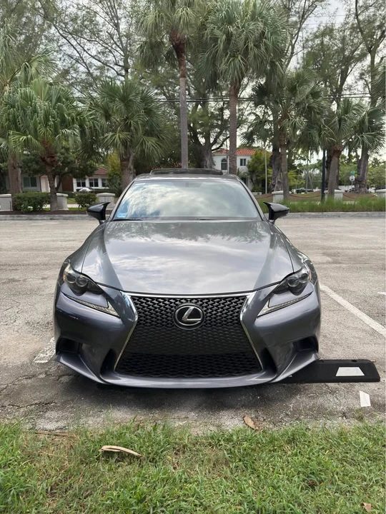 2015 Lexus IS 3rd Gen - Image 9 of 10