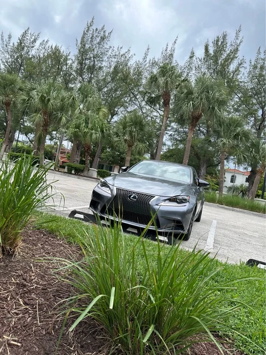 2015 Lexus IS 3rd Gen - Image 6 of 10