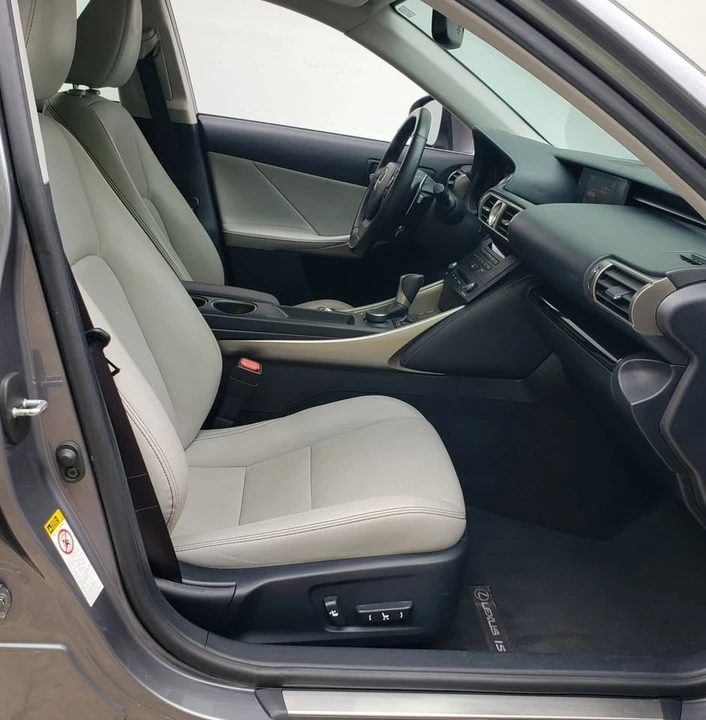 2015 Lexus IS 3rd Gen - Image 11 of 20