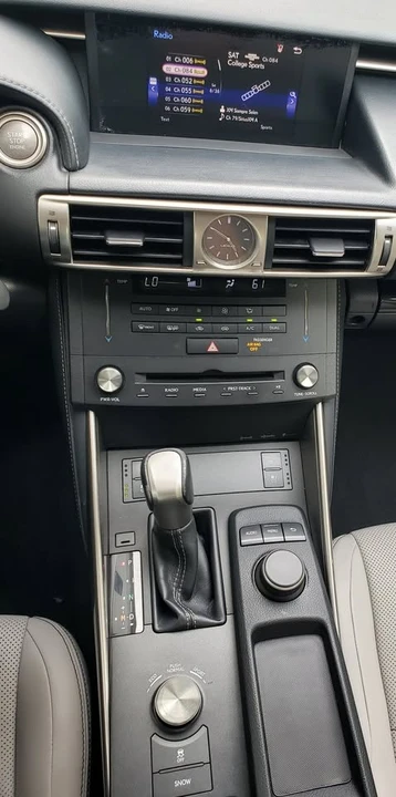 2015 Lexus IS 3rd Gen - Image 16 of 20