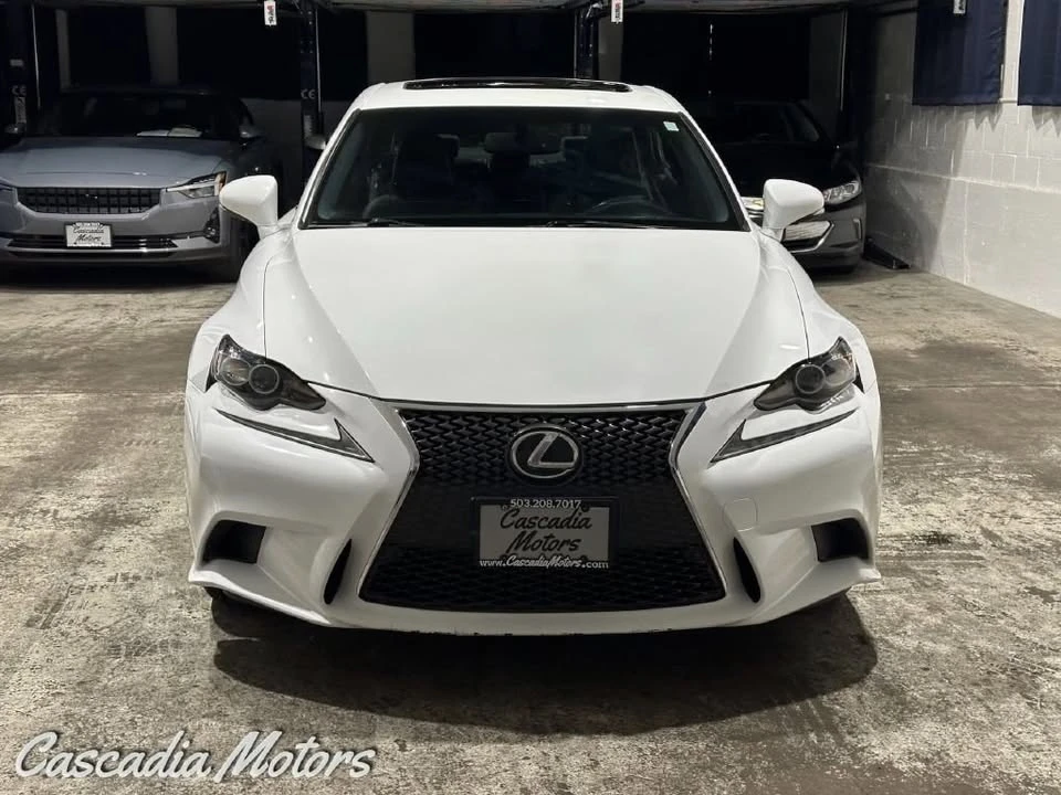 2015 Lexus IS 3rd Gen - Image 4 of 20
