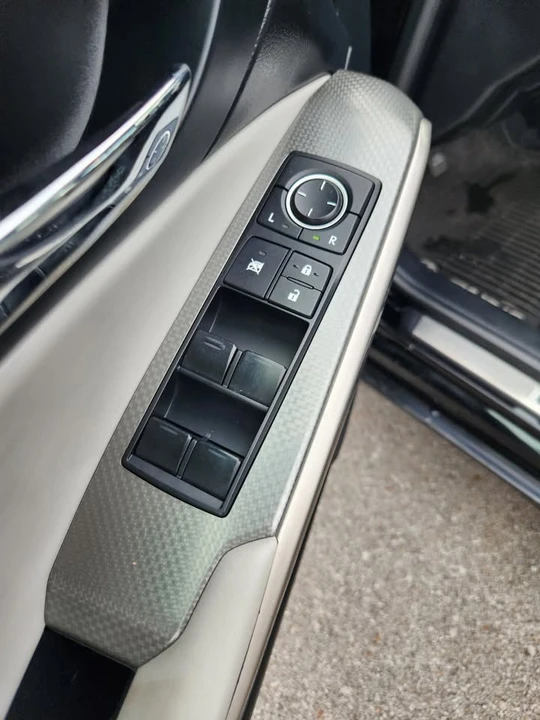 2015 Lexus IS 3rd Gen - Image 17 of 17