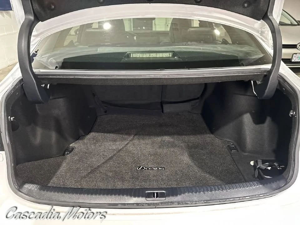 2015 Lexus IS 3rd Gen - Image 11 of 20
