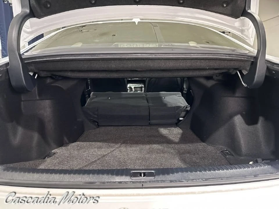 2015 Lexus IS 3rd Gen - Image 12 of 20