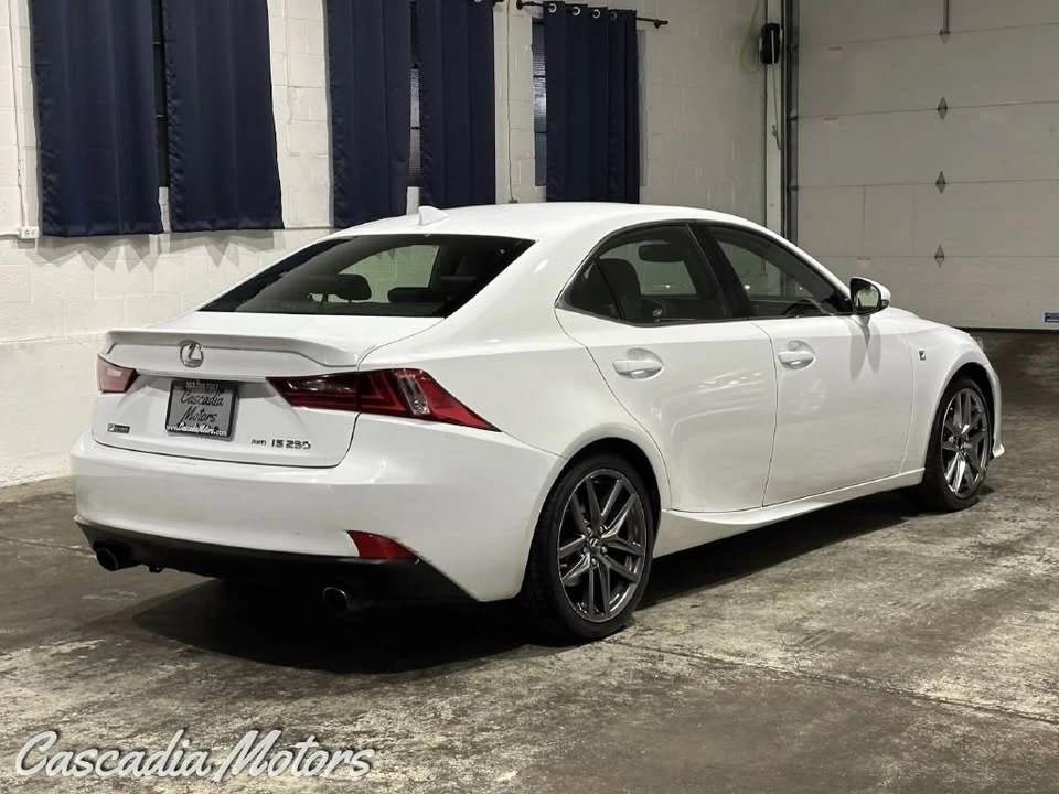 2015 Lexus IS 3rd Gen - Image 8 of 20