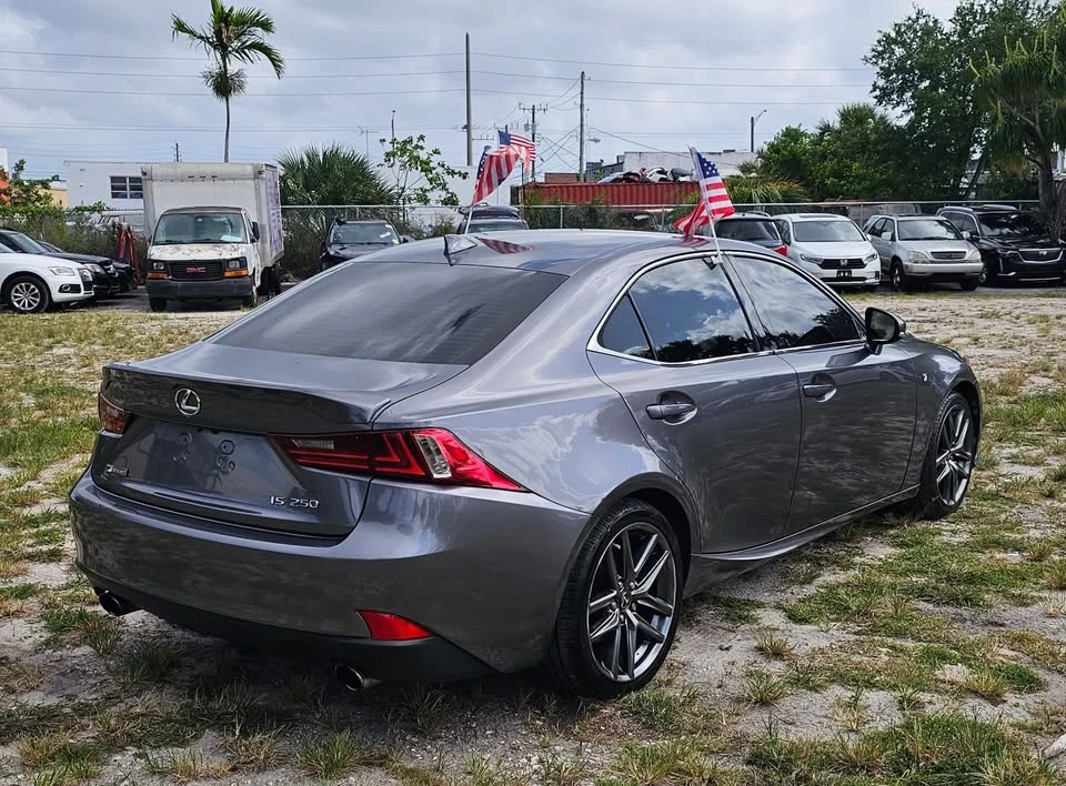 2015 Lexus IS 3rd Gen - Image 4 of 12
