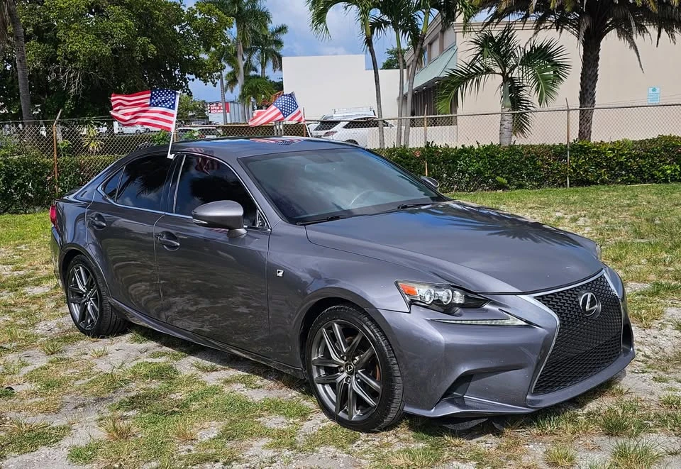 2015 Lexus IS 3rd Gen - Image 5 of 12