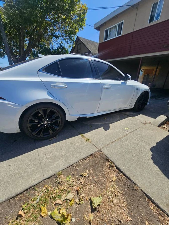 2015 Lexus IS 3rd Gen - Image 9 of 10
