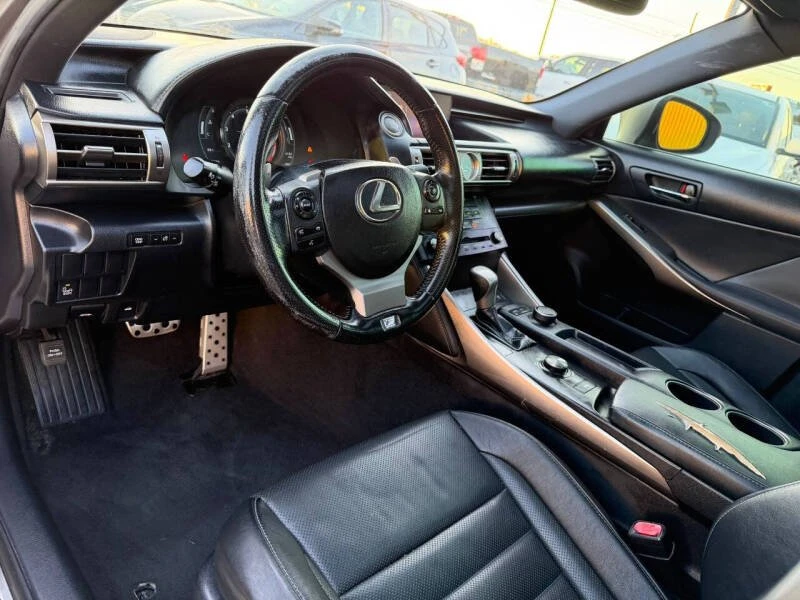 2015 Lexus IS 3rd Gen - Image 8 of 12