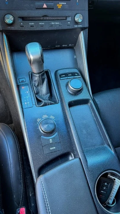 2015 Lexus IS 3rd Gen - Image 11 of 12