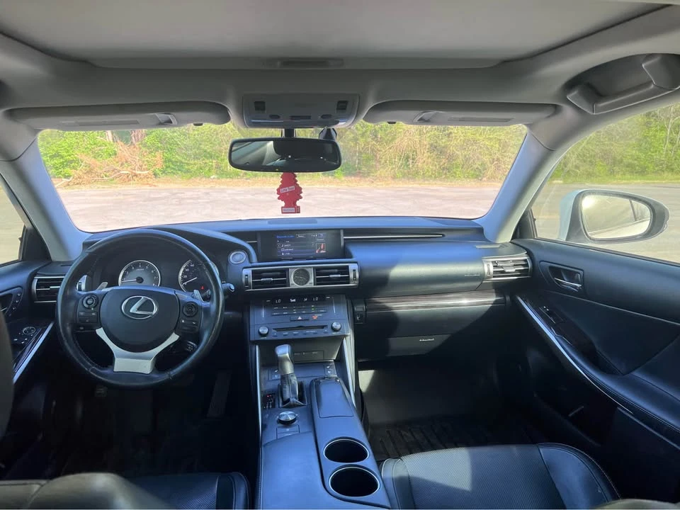 2015 Lexus IS 3rd Gen - Image 9 of 10