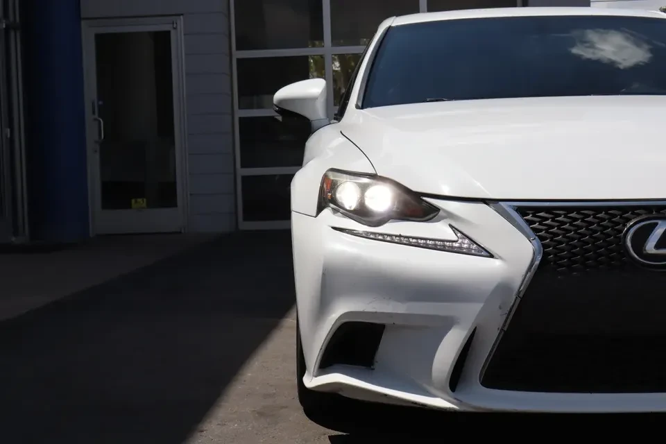2015 Lexus IS 3rd Gen - Image 8 of 20