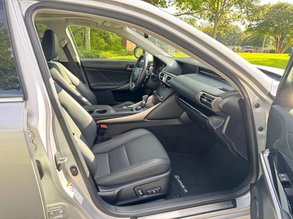2015 Lexus IS 3rd Gen - Image 13 of 17