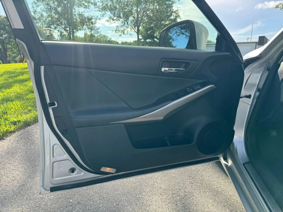 2015 Lexus IS 3rd Gen - Image 10 of 17