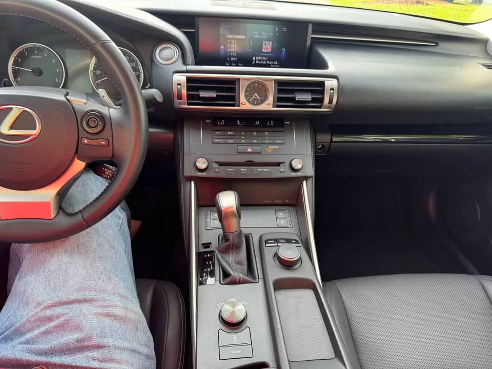 2015 Lexus IS 3rd Gen - Image 15 of 17