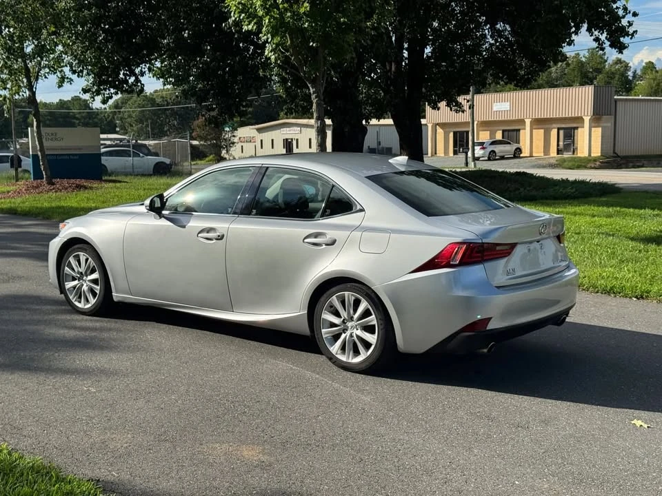 2015 Lexus IS 3rd Gen - Image 4 of 17