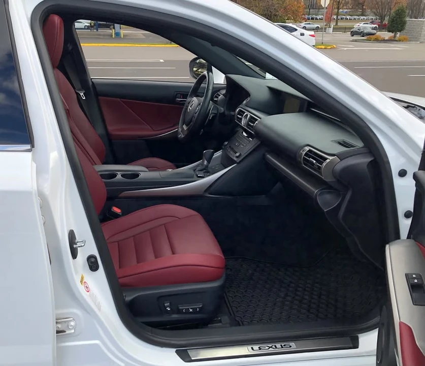 2015 Lexus IS 3rd Gen - Image 11 of 19