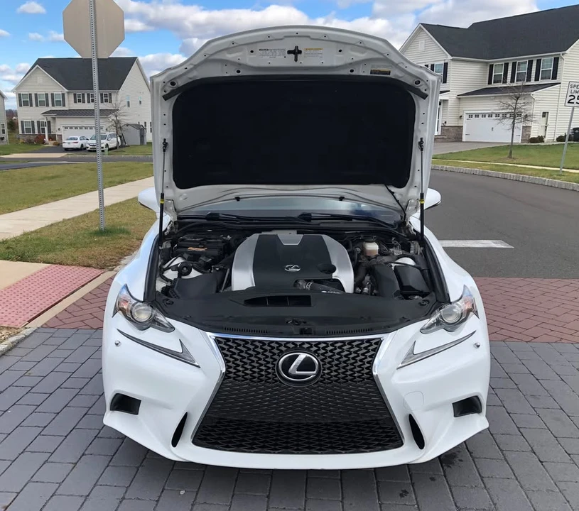 2015 Lexus IS 3rd Gen - Image 17 of 19