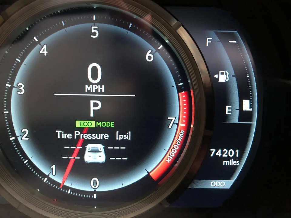 2015 Lexus IS 3rd Gen - Image 14 of 19