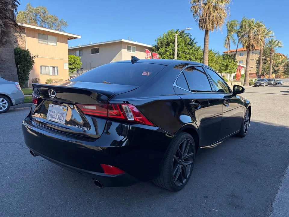 2015 Lexus IS 3rd Gen - Image 4 of 9