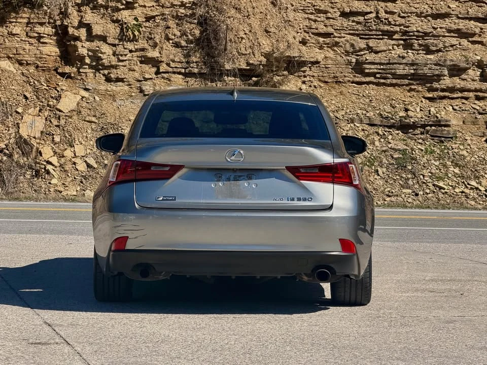 2015 Lexus IS 3rd Gen - Image 5 of 16