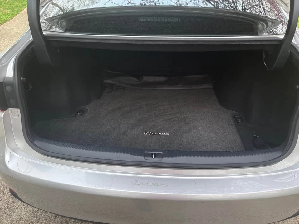 2015 Lexus IS 3rd Gen - Image 8 of 16