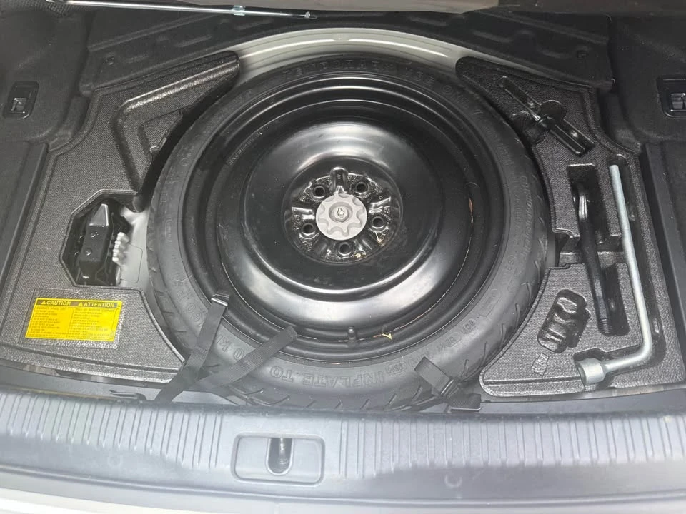 2015 Lexus IS 3rd Gen - Image 9 of 16