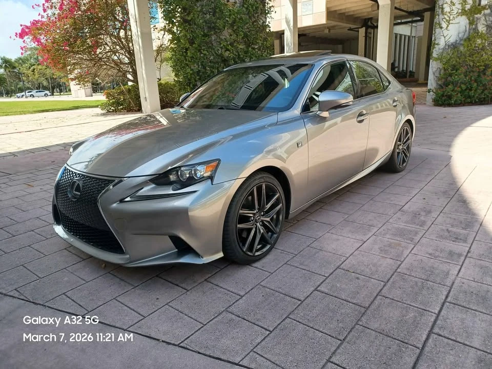 2015 Lexus IS 3rd Gen - Image 4 of 18