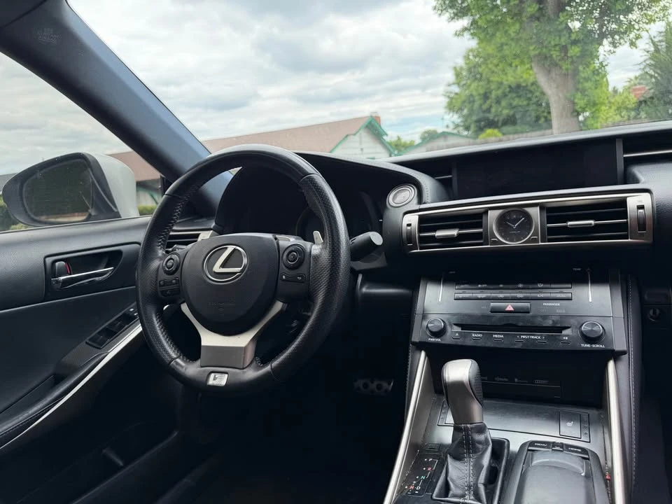 2015 Lexus IS 3rd Gen - Image 4 of 7