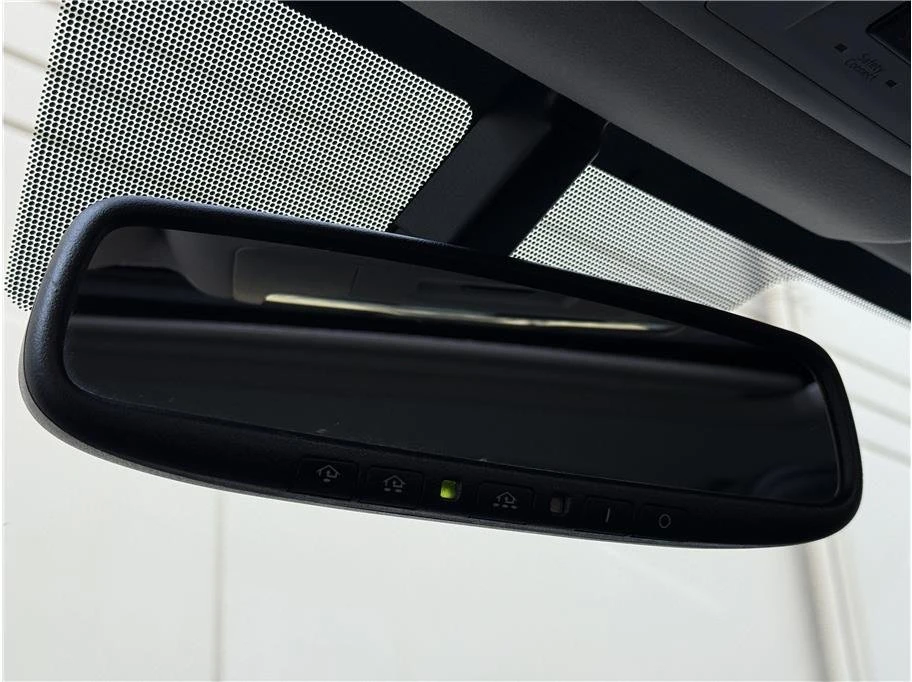 2015 Lexus IS 3rd Gen - Image 17 of 20