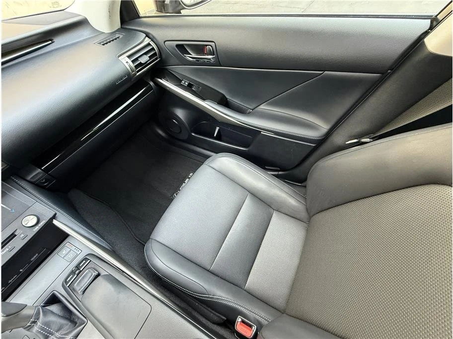 2015 Lexus IS 3rd Gen - Image 12 of 20