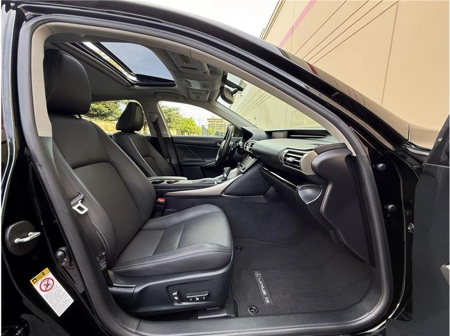2015 Lexus IS 3rd Gen - Image 13 of 20