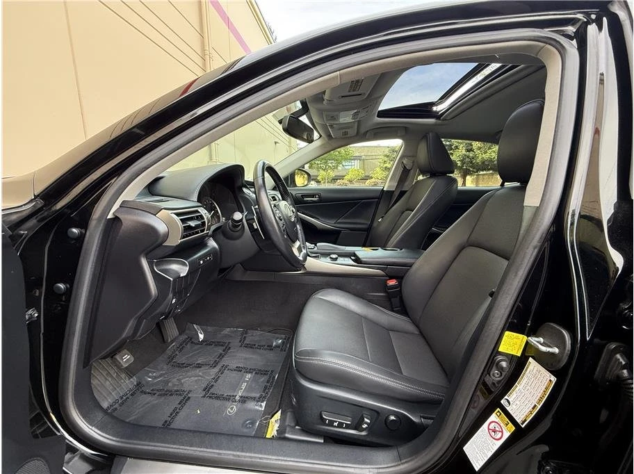 2015 Lexus IS 3rd Gen - Image 7 of 20