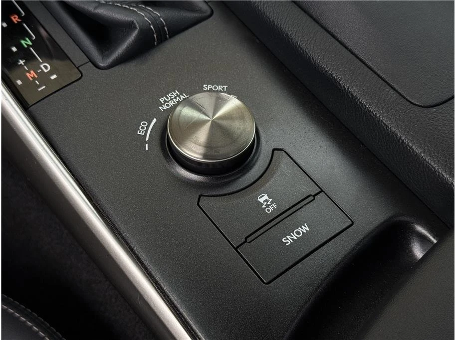 2015 Lexus IS 3rd Gen - Image 18 of 20
