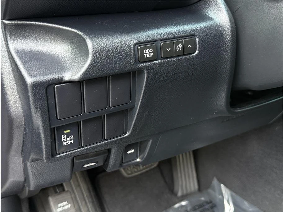 2015 Lexus IS 3rd Gen - Image 19 of 20