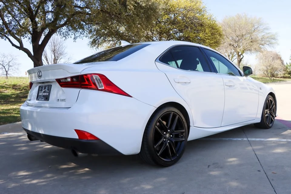 2015 Lexus IS 3rd Gen - Image 4 of 20