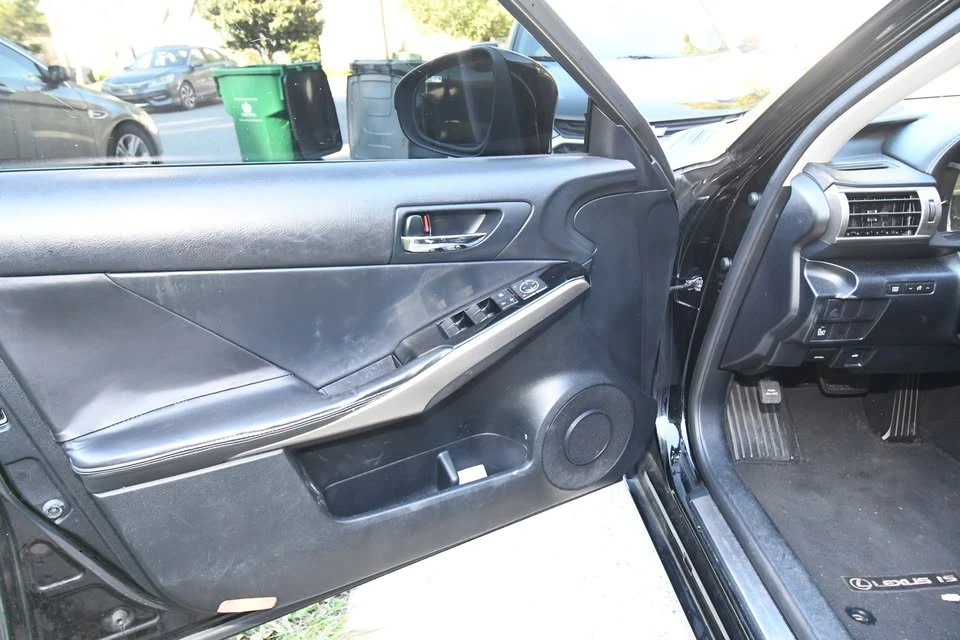 2015 Lexus IS 3rd Gen - Image 5 of 20