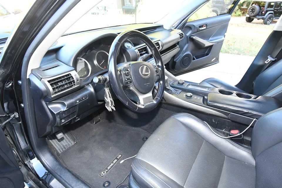 2015 Lexus IS 3rd Gen - Image 15 of 20