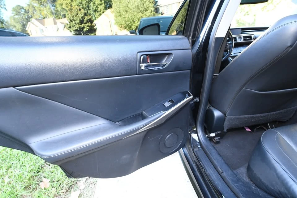 2015 Lexus IS 3rd Gen - Image 18 of 20