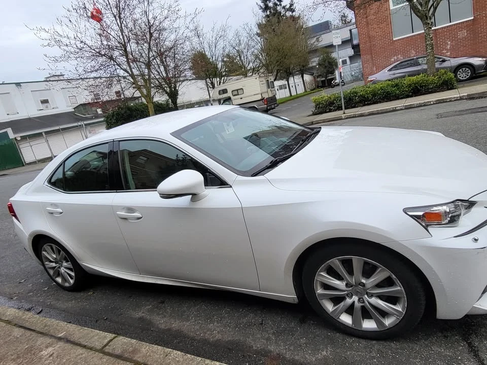 2015 Lexus IS 3rd Gen - Image 4 of 11