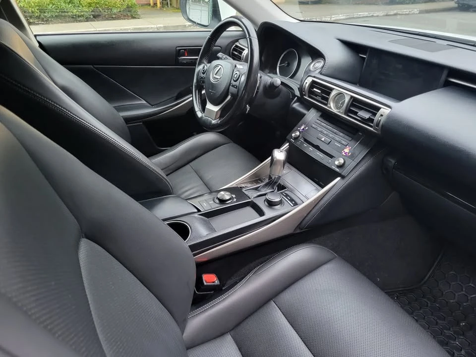 2015 Lexus IS 3rd Gen - Image 6 of 11
