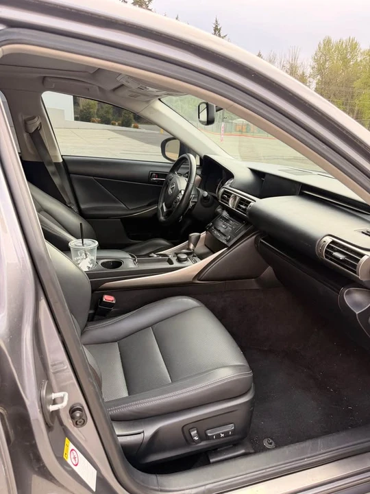2015 Lexus IS 3rd Gen - Image 8 of 9