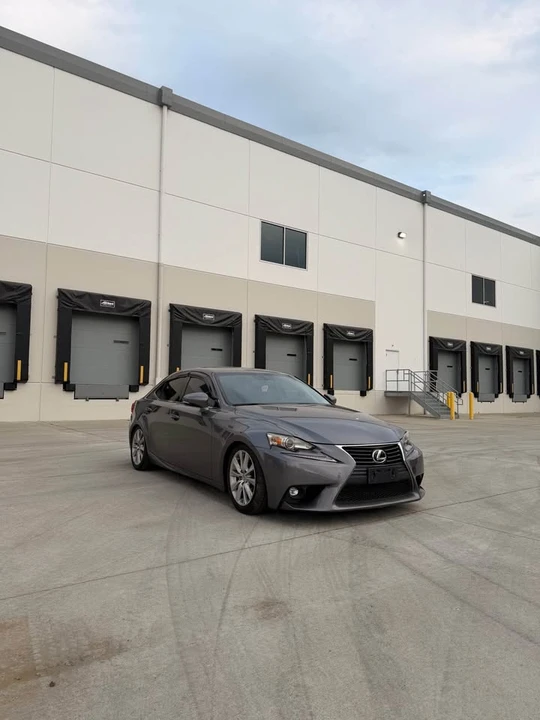 2015 Lexus IS 3rd Gen - Image 5 of 9