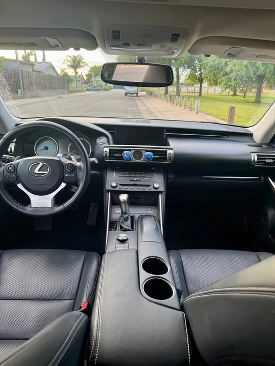 2015 Lexus IS 3rd Gen - Image 9 of 10