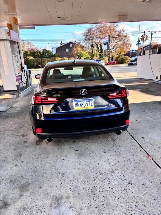 2015 Lexus IS 3rd Gen - Image 8 of 9