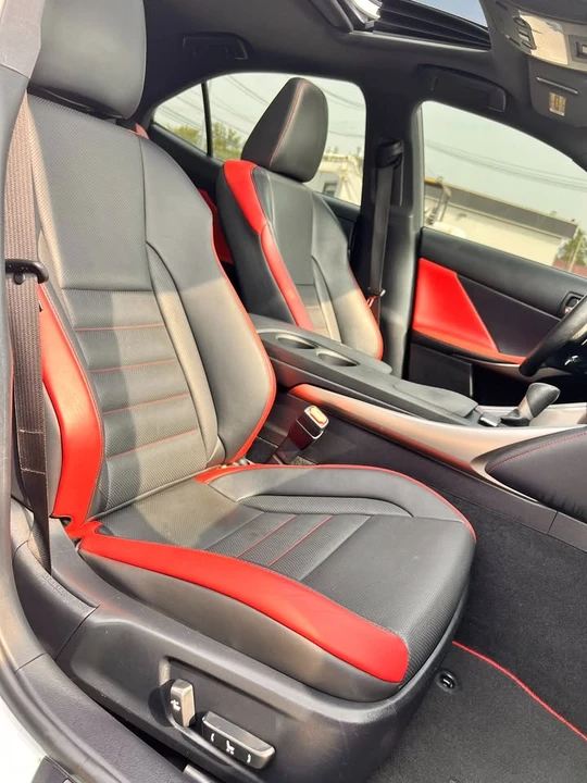 2015 Lexus IS 3rd Gen - Image 19 of 20