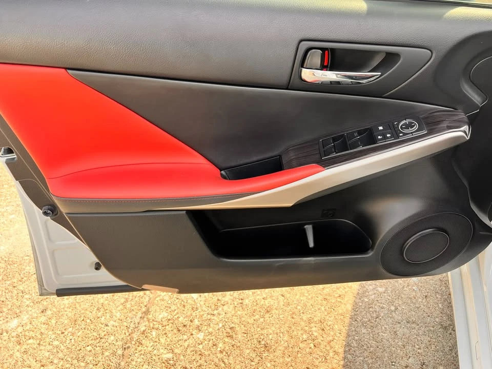 2015 Lexus IS 3rd Gen - Image 13 of 20