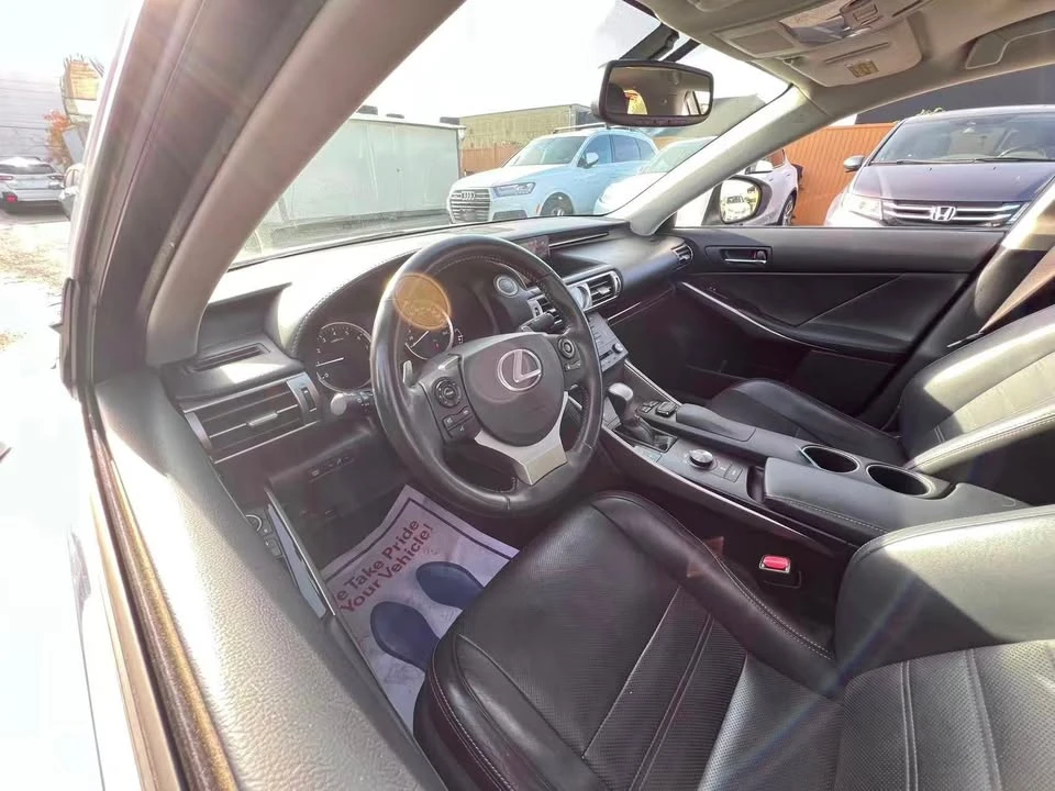 2015 Lexus IS 3rd Gen - Image 4 of 11