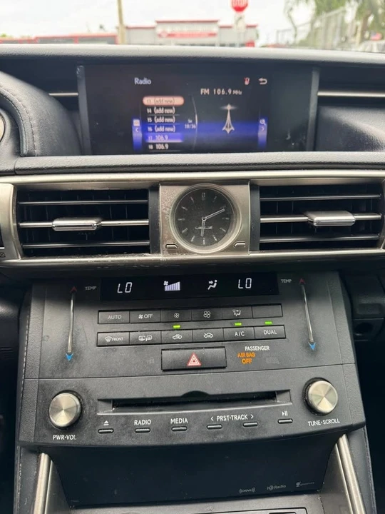 2015 Lexus IS 3rd Gen - Image 7 of 10