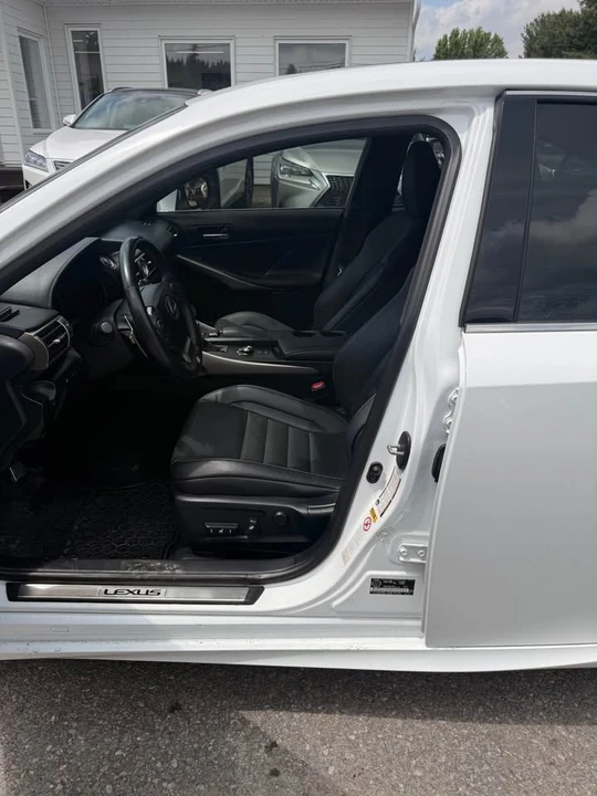 2015 Lexus IS 3rd Gen - Image 9 of 15